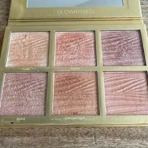 Sigma beauty highlighter palette